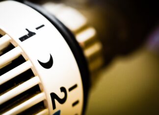 Czy kaloryfer można podłączyć za pomocą wężyka?