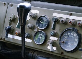 Ile wchodzi oleju do lewarka hydraulicznego?