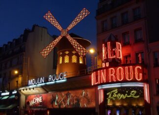 Czy można Blaszkę wyłożyć folią aluminiową?