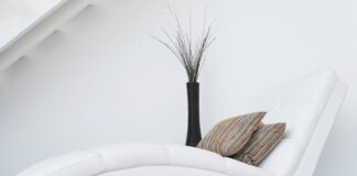 Jak skleić tapicerkę?