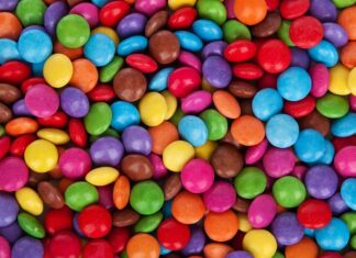 Którą stroną papieru do pieczenia jest powlekana?